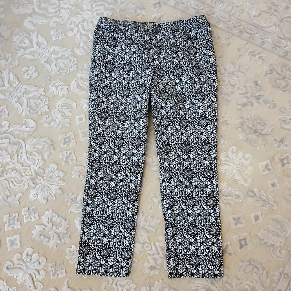 Chico's black/white floral printed jeans